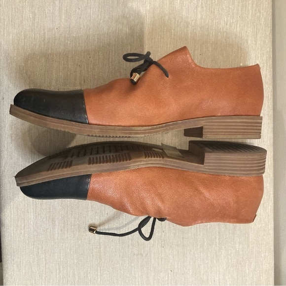 DJANGO & JULIETTE Sz 39 Kotty Leather Two Toned Colour Block Laces Pointy Flats - Picture 11 of 14